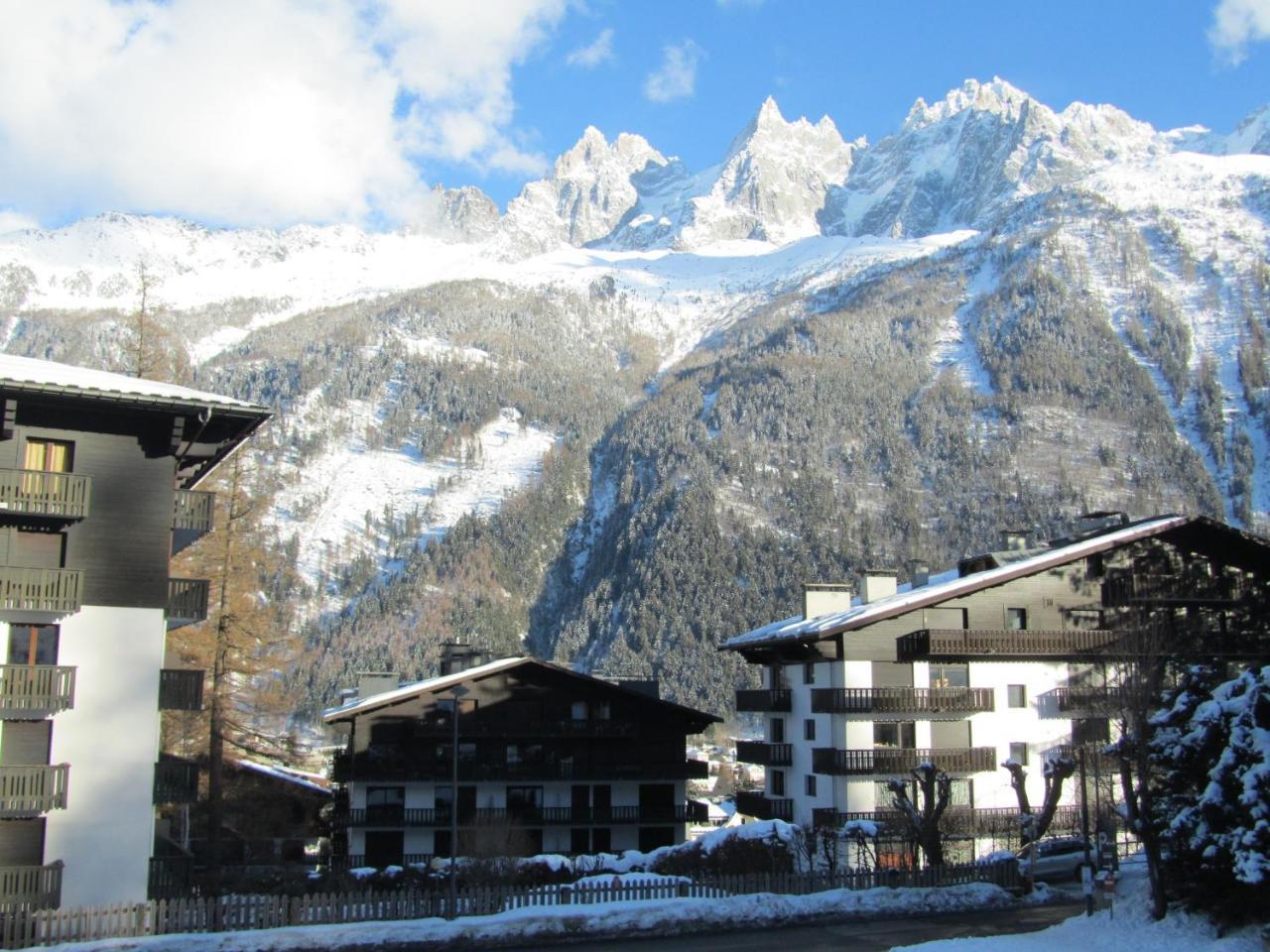 Apartment Le Pied Du Brevent - Walk To Ski Lift, Chamonix Getaway Exterior foto